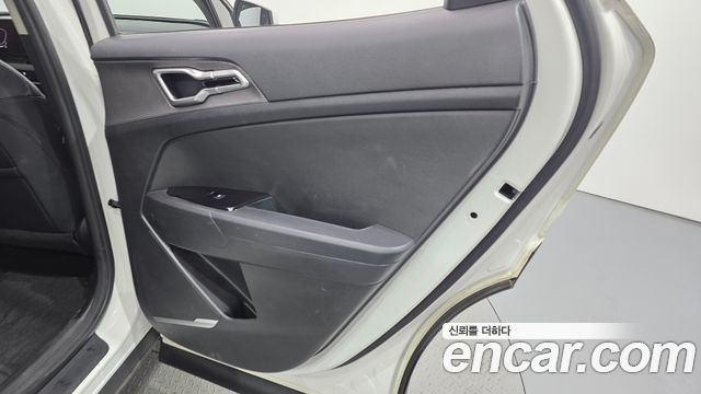 Kia Sportage 2022 — photo 15