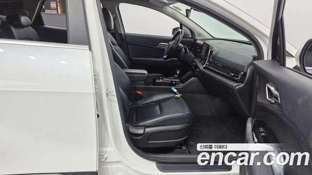 Kia Sportage 2022 — photo 16