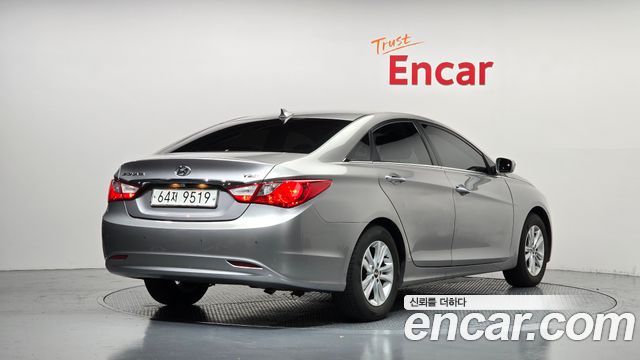 Hyundai Sonata 2011 — photo 2