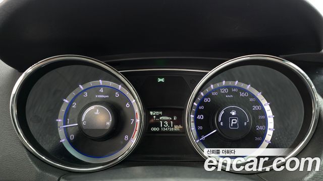 Hyundai Sonata 2011 — photo 8