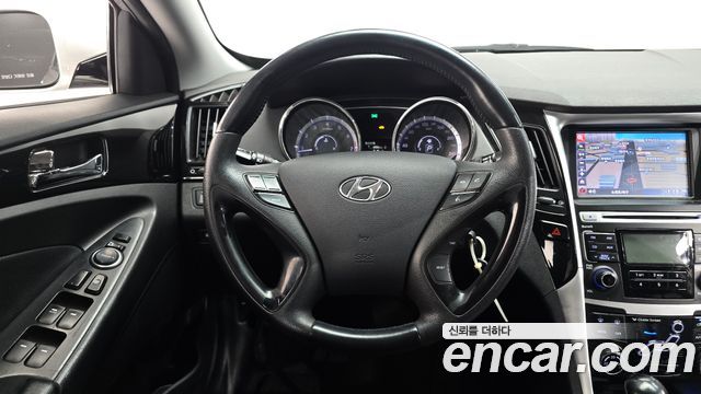 Hyundai Sonata 2011 — photo 12