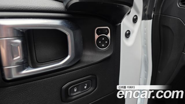 Jeep Wrangler 2024 — photo 13