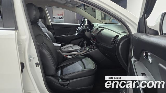 Kia Sportage 2013 — photo 16