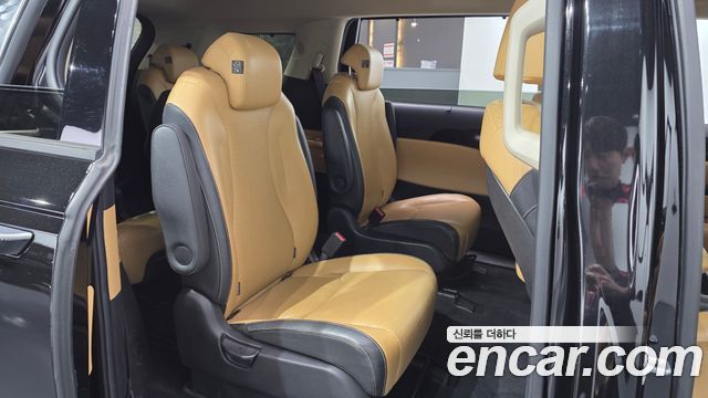 Kia Canival 2021 — photo 17