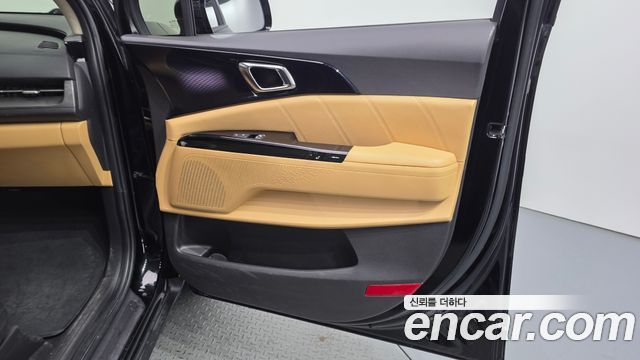 Kia Canival 2021 — photo 14