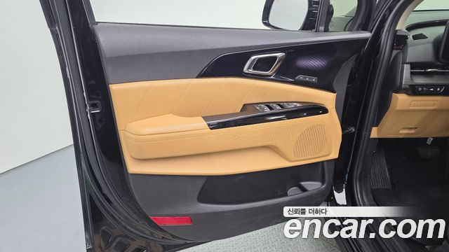 Kia Canival 2021 — photo 15