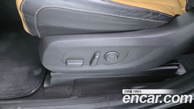 Kia Canival 2021 — photo 31