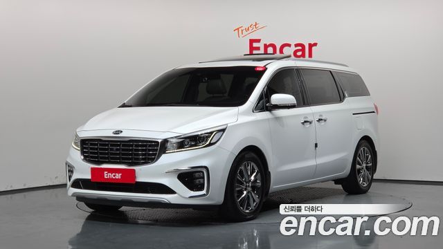 Kia Canival 2020 — photo 1