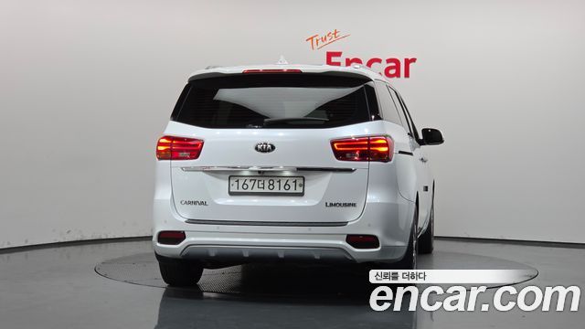 Kia Canival 2020 — photo 4
