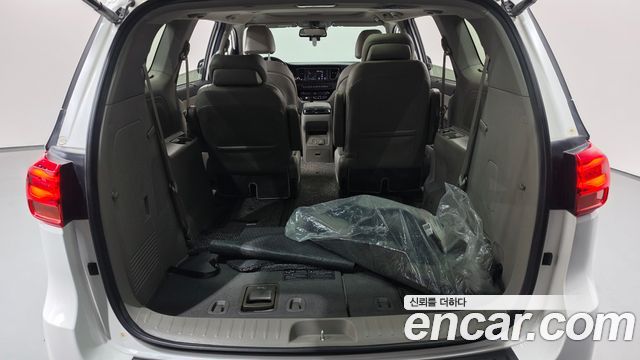 Kia Canival 2020 — photo 17
