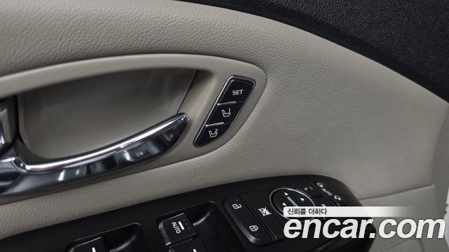 Kia Canival 2020 — photo 18