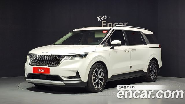 Kia Canival 2023 — photo 1