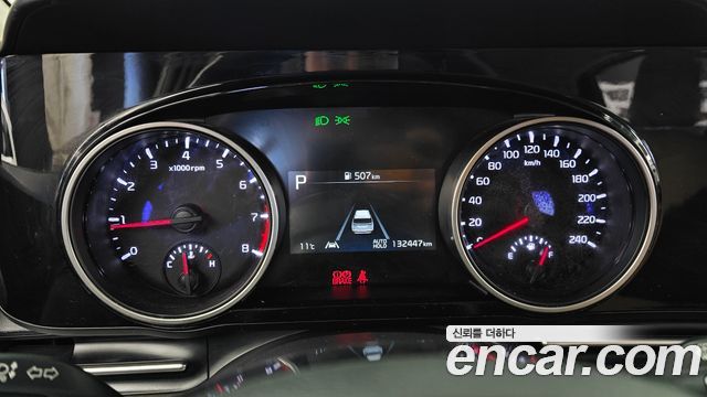 Kia Canival 2023 — photo 11