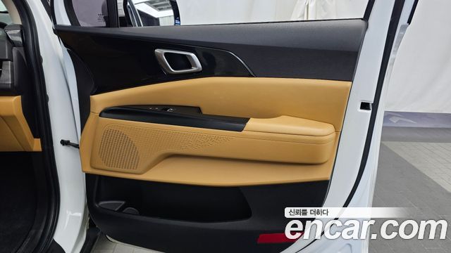 Kia Canival 2023 — photo 15