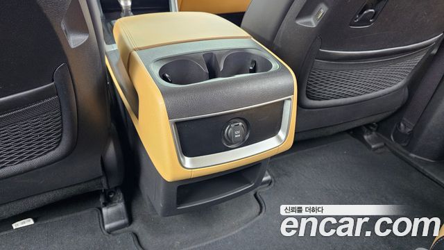 Kia Canival 2023 — photo 31