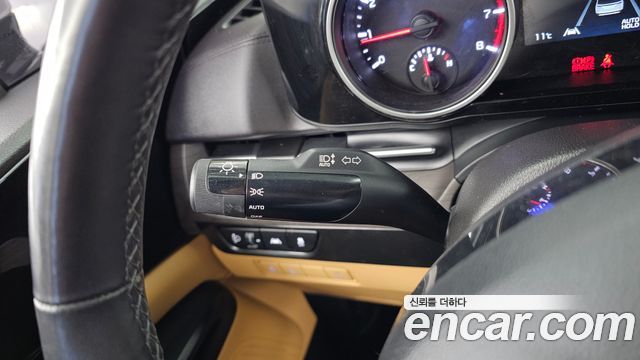 Kia Canival 2023 — photo 34