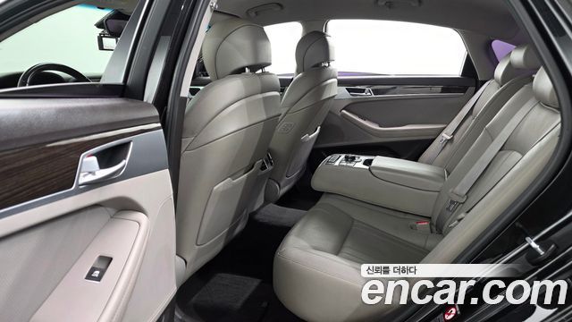 Genesis G80 2018 — photo 17
