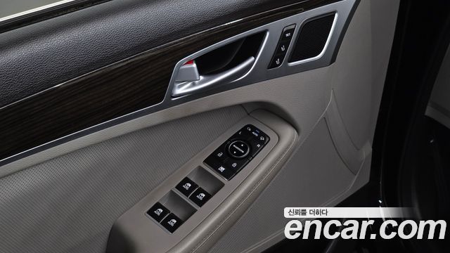 Genesis G80 2018 — photo 22