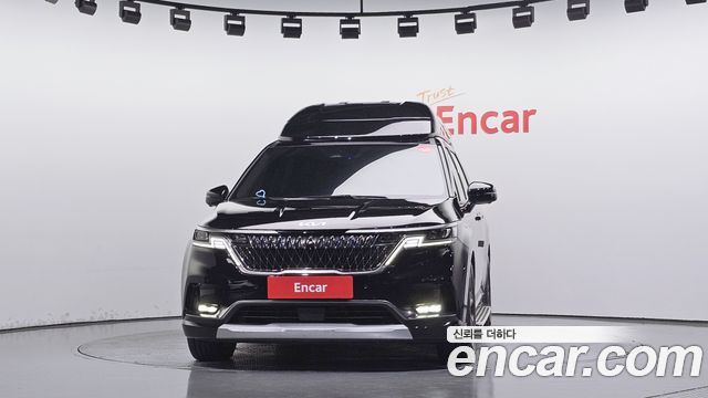 Kia Canival 2023 — photo 3