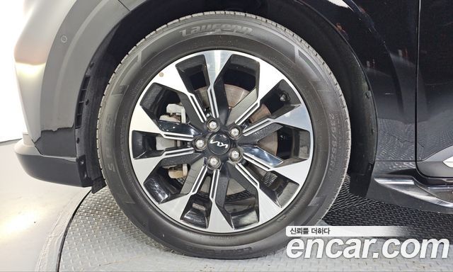 Kia Canival 2023 — photo 5