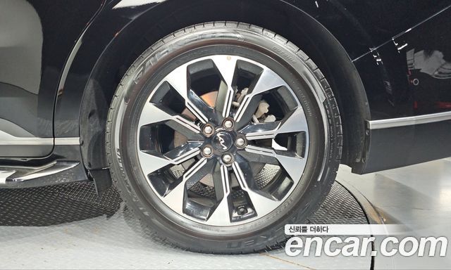 Kia Canival 2023 — photo 7