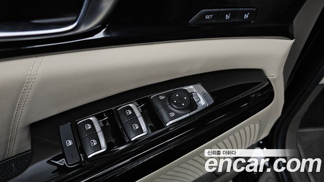 Kia Canival 2023 — photo 40