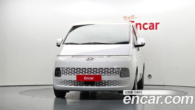 Hyundai Staria 2022 — photo 3