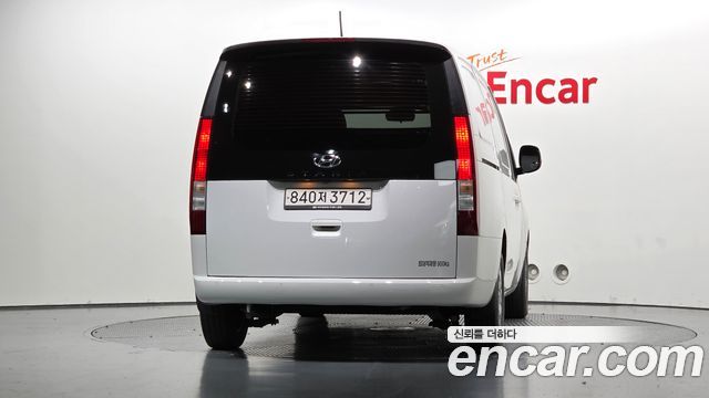 Hyundai Staria 2022 — photo 4