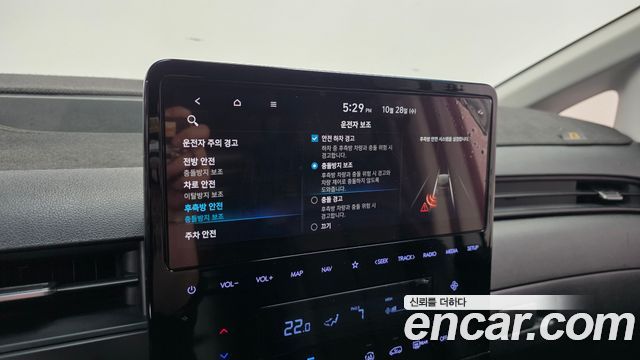 Hyundai Staria 2022 — photo 16
