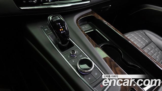 Cadillac Escalade 2023 — photo 12