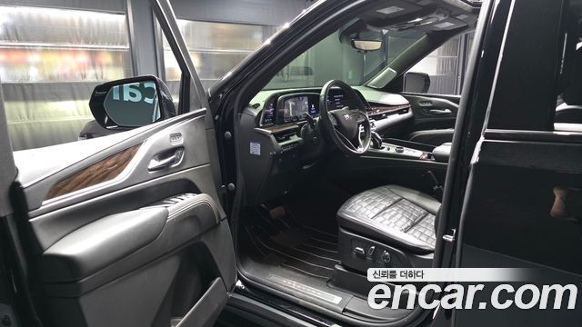 Cadillac Escalade 2023 — photo 13