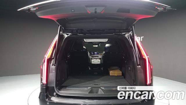 Cadillac Escalade 2023 — photo 26
