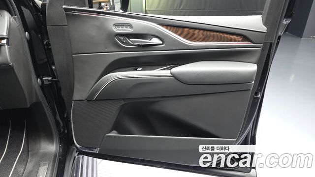Cadillac Escalade 2023 — photo 14