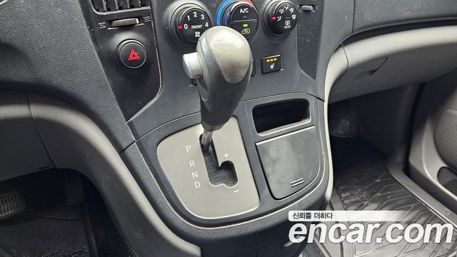 Hyundai Starex 2015 — photo 12
