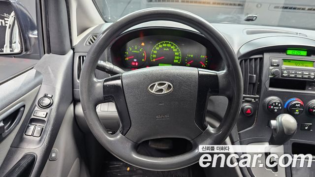 Hyundai Starex 2015 — photo 19