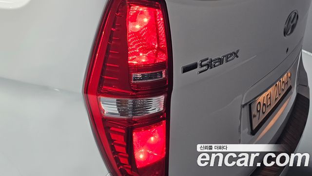 Hyundai Starex 2015 — photo 9