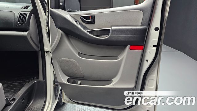 Hyundai Starex 2015 — photo 15