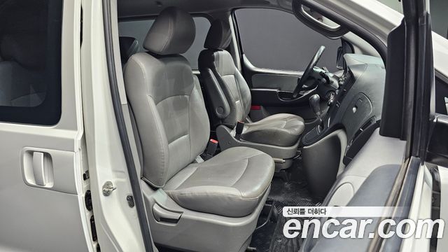 Hyundai Starex 2015 — photo 16
