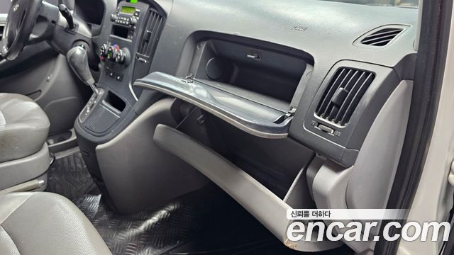 Hyundai Starex 2015 — photo 27