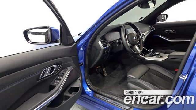 BMW 3-Series 2021 — photo 13