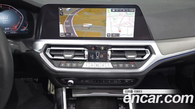 BMW 3-Series 2021 — photo 19