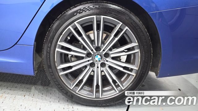 BMW 3-Series 2021 — photo 7