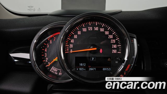 Mini Cooper 2020 — photo 11