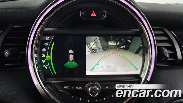 Mini Cooper 2020 — photo 21