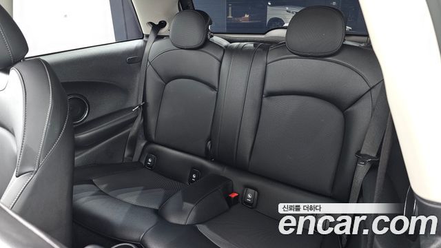 Mini Cooper 2020 — photo 16