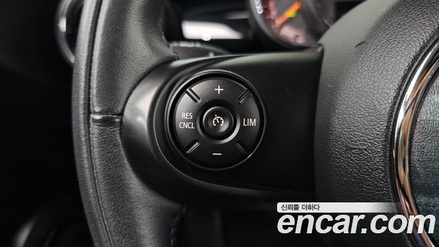 Mini Cooper 2020 — photo 27