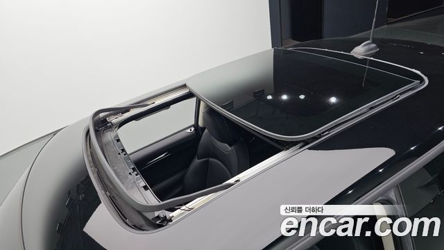 Mini Cooper 2020 — photo 29