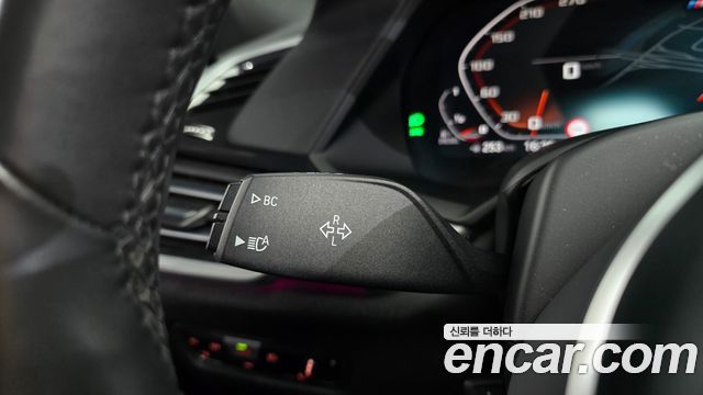 BMW X6 2021 — photo 28