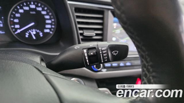 Hyundai AVANTE 2016 — photo 29