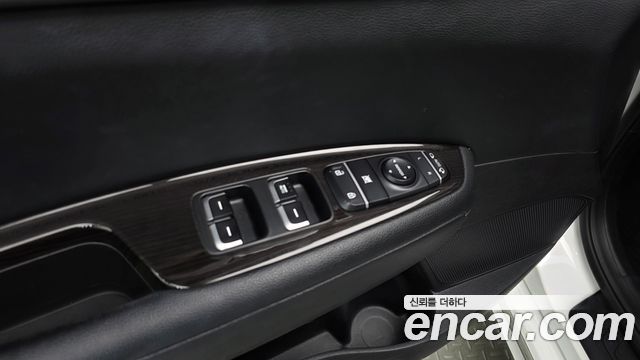 Kia K5 2016 — photo 23